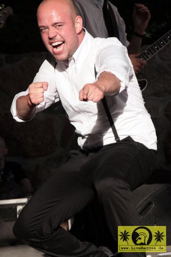 Leo and The Lineup (DK) 16. This Is Ska Festival - Wasserburg, Rosslau 22. Juni 2012 (33).JPG